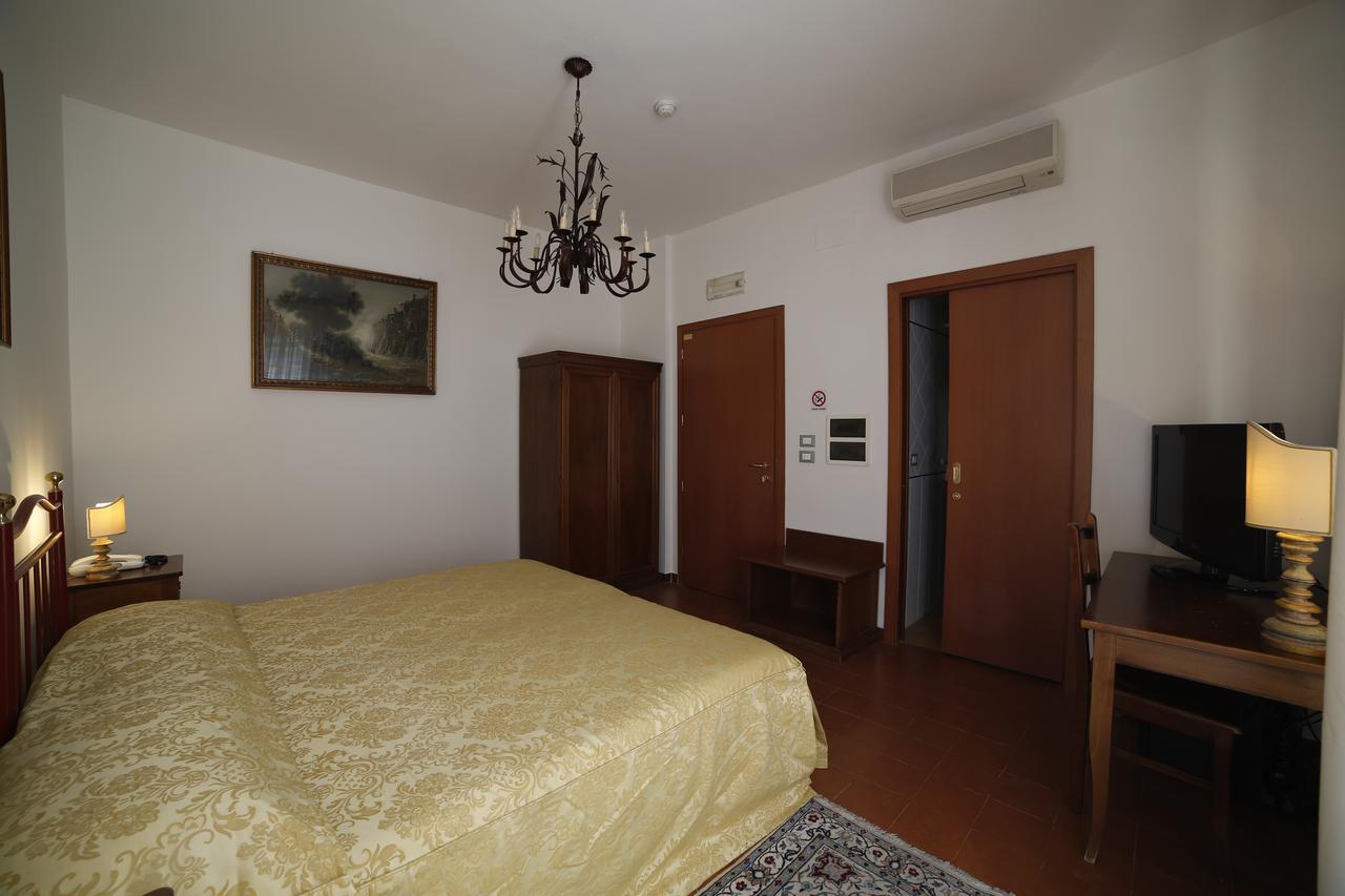 Hotel Luna San Felice sul Panaro Exterior photo